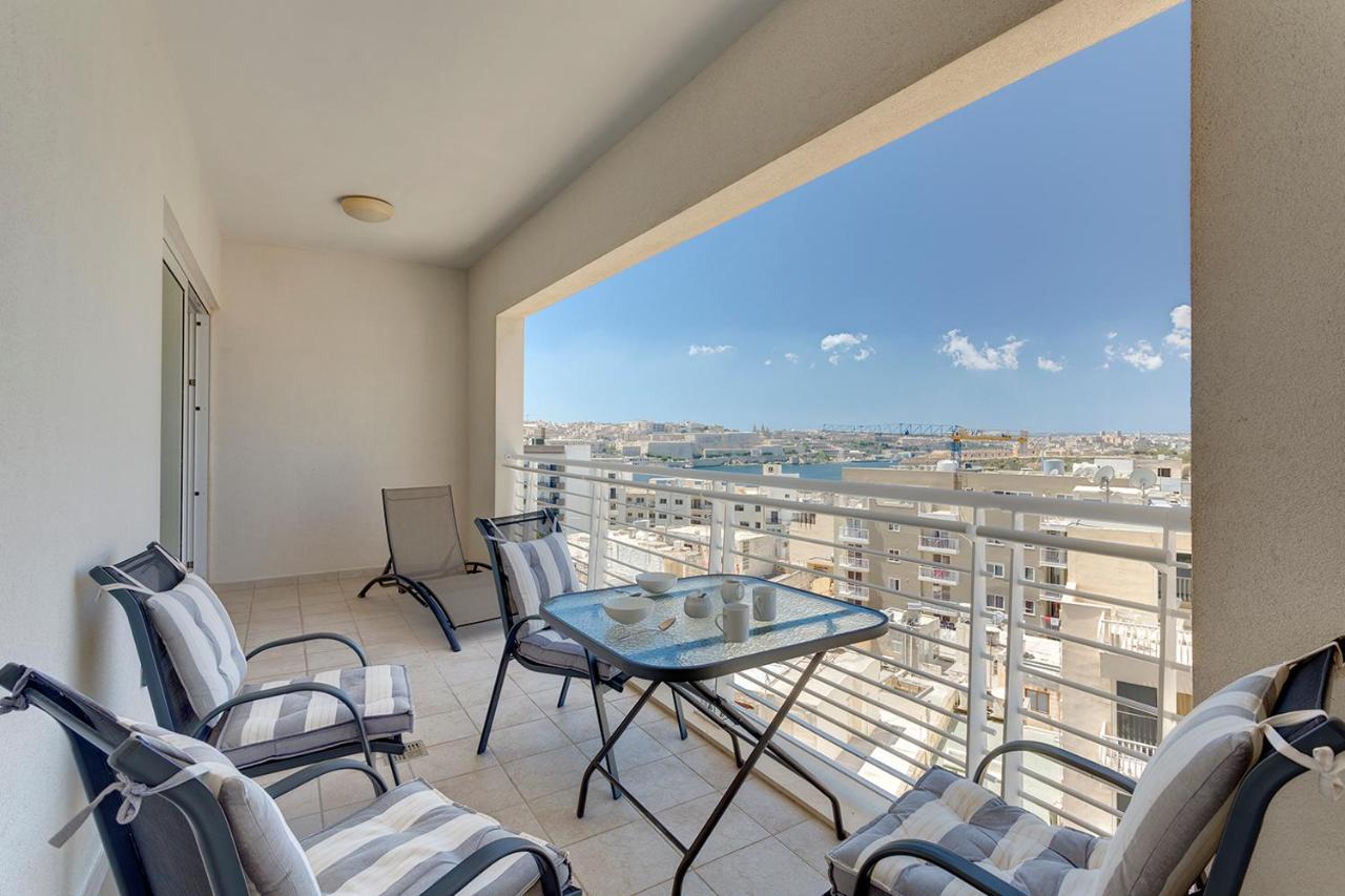 Luxury Apartment Inc Pool & Views Sliema Eksteriør bilde