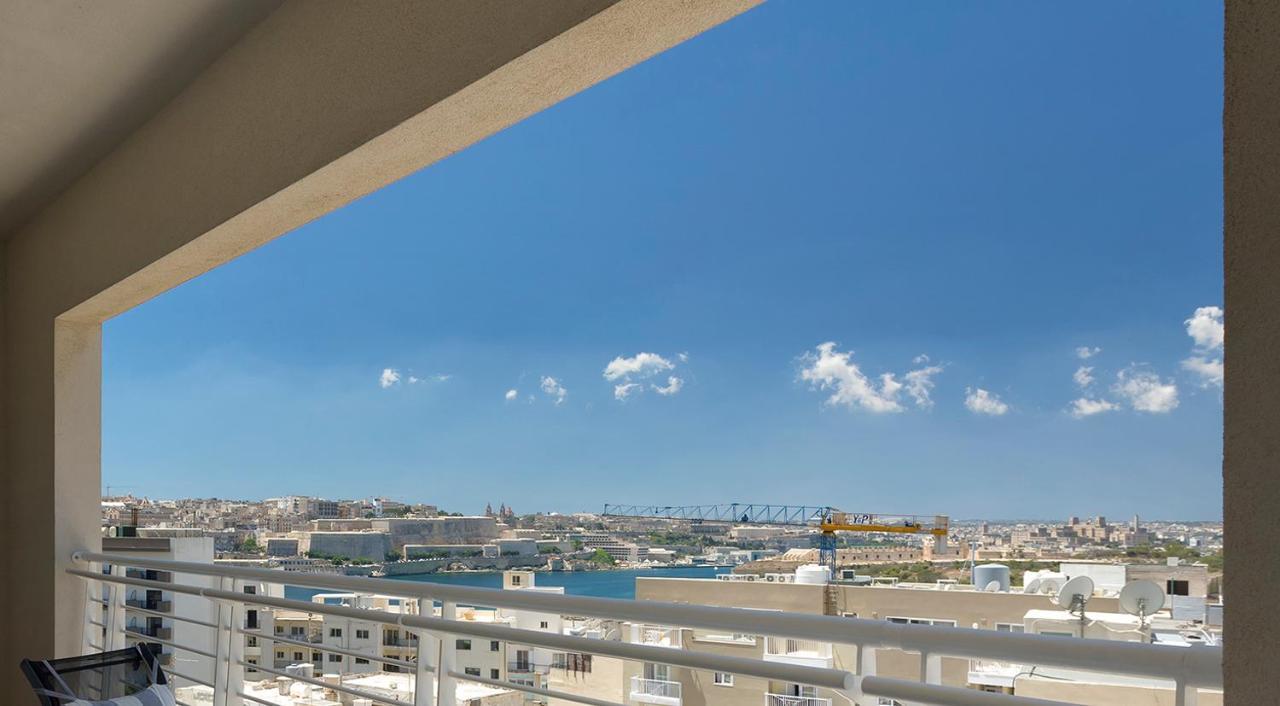 Luxury Apartment Inc Pool & Views Sliema Eksteriør bilde
