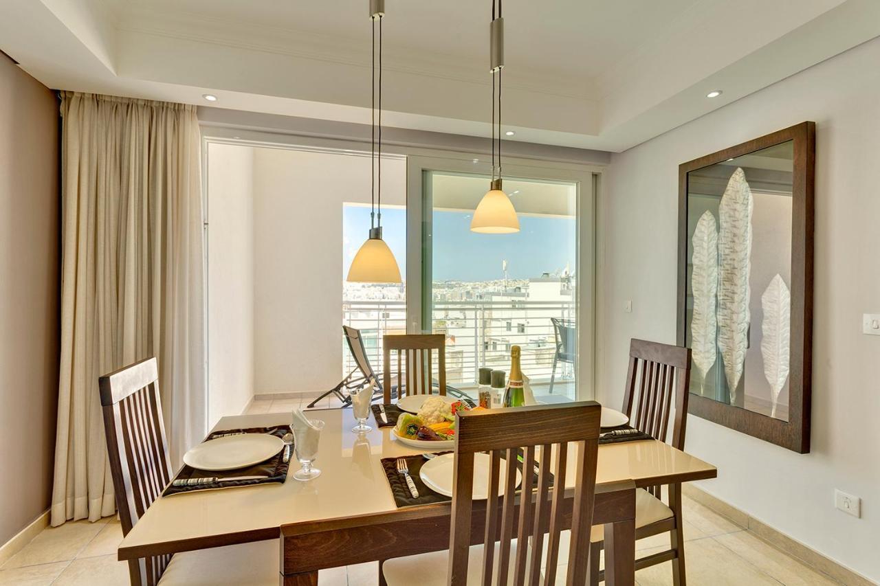 Luxury Apartment Inc Pool & Views Sliema Eksteriør bilde