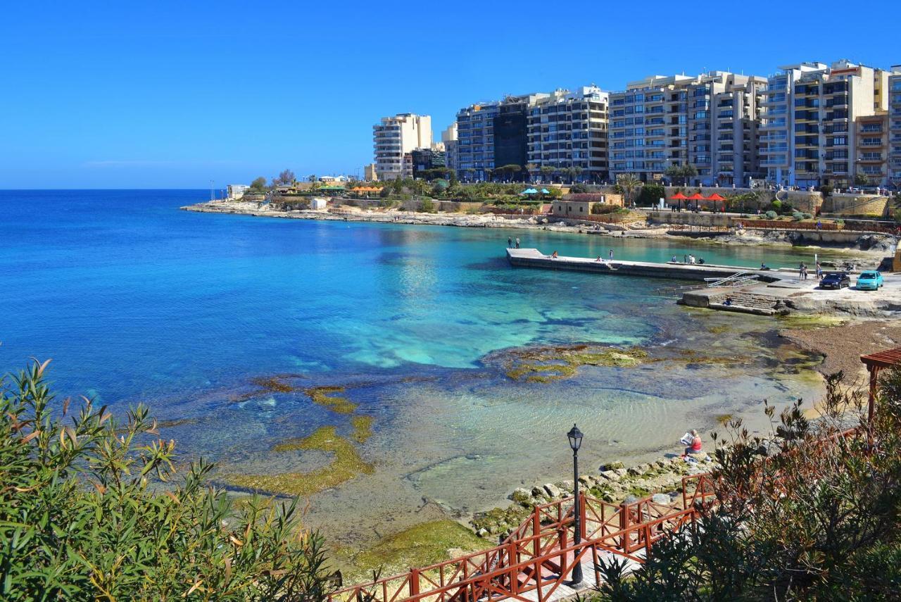 Luxury Apartment Inc Pool & Views Sliema Eksteriør bilde
