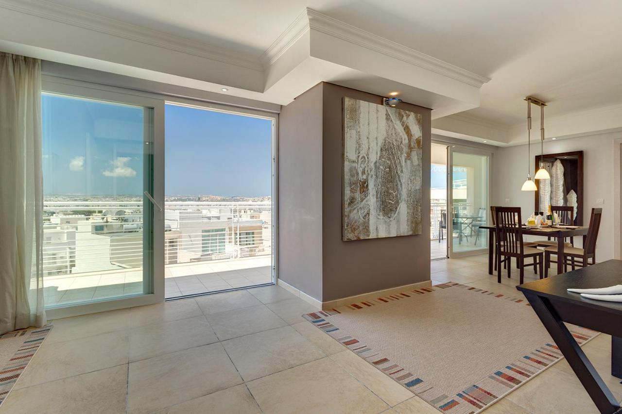 Luxury Apartment Inc Pool & Views Sliema Eksteriør bilde